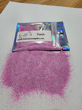 Load image into Gallery viewer, Punch 1/128