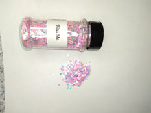 Load image into Gallery viewer, Kiss Me Heart