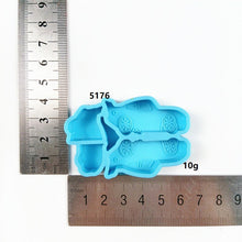 Load image into Gallery viewer, Racecar