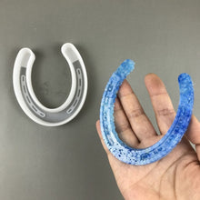 Load image into Gallery viewer, Horseshoe 2