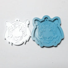 Load image into Gallery viewer, Tiger Keychain Mold
